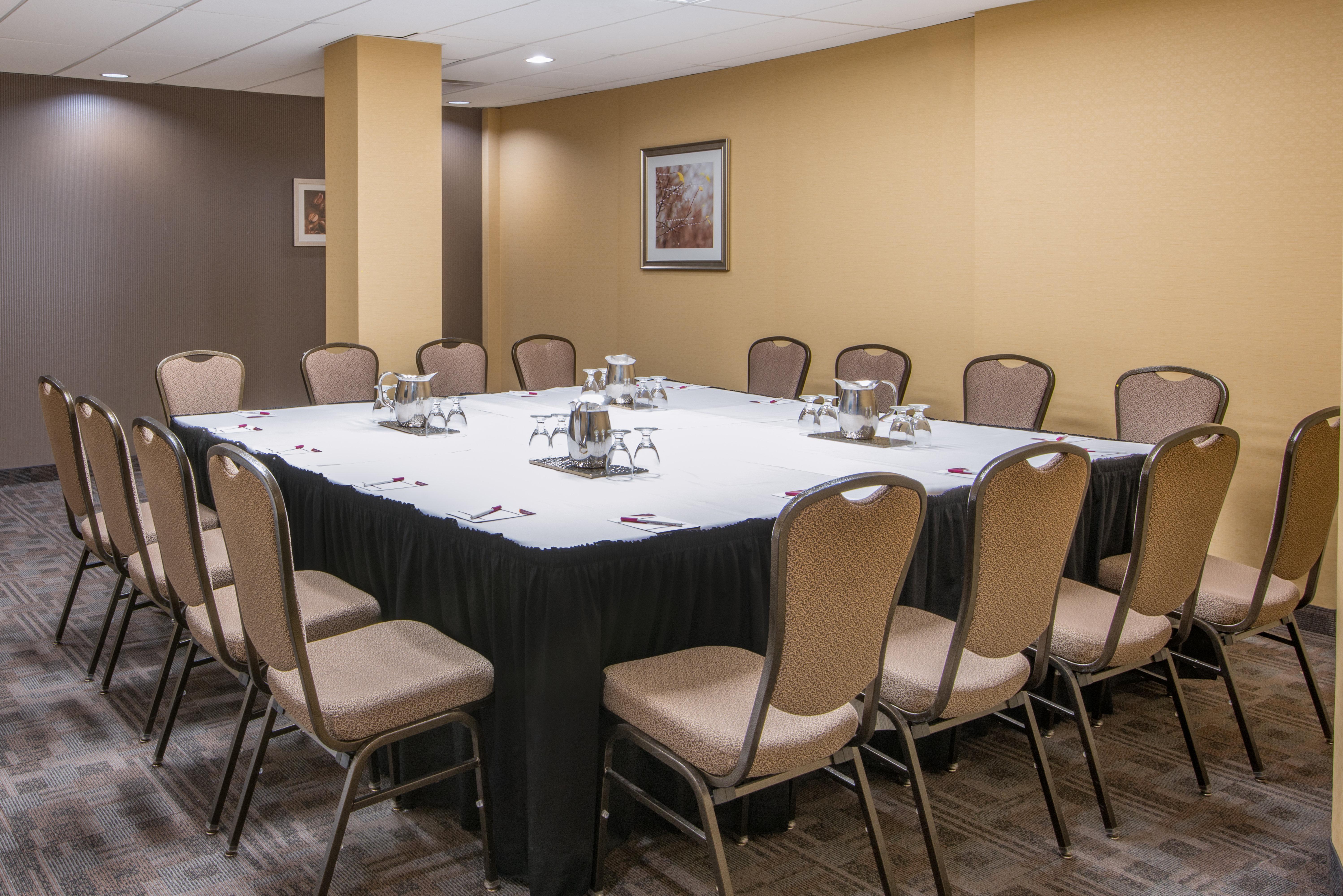 Hotel Crowne Plaza Kitchener-Waterloo By Ihg Exterior foto