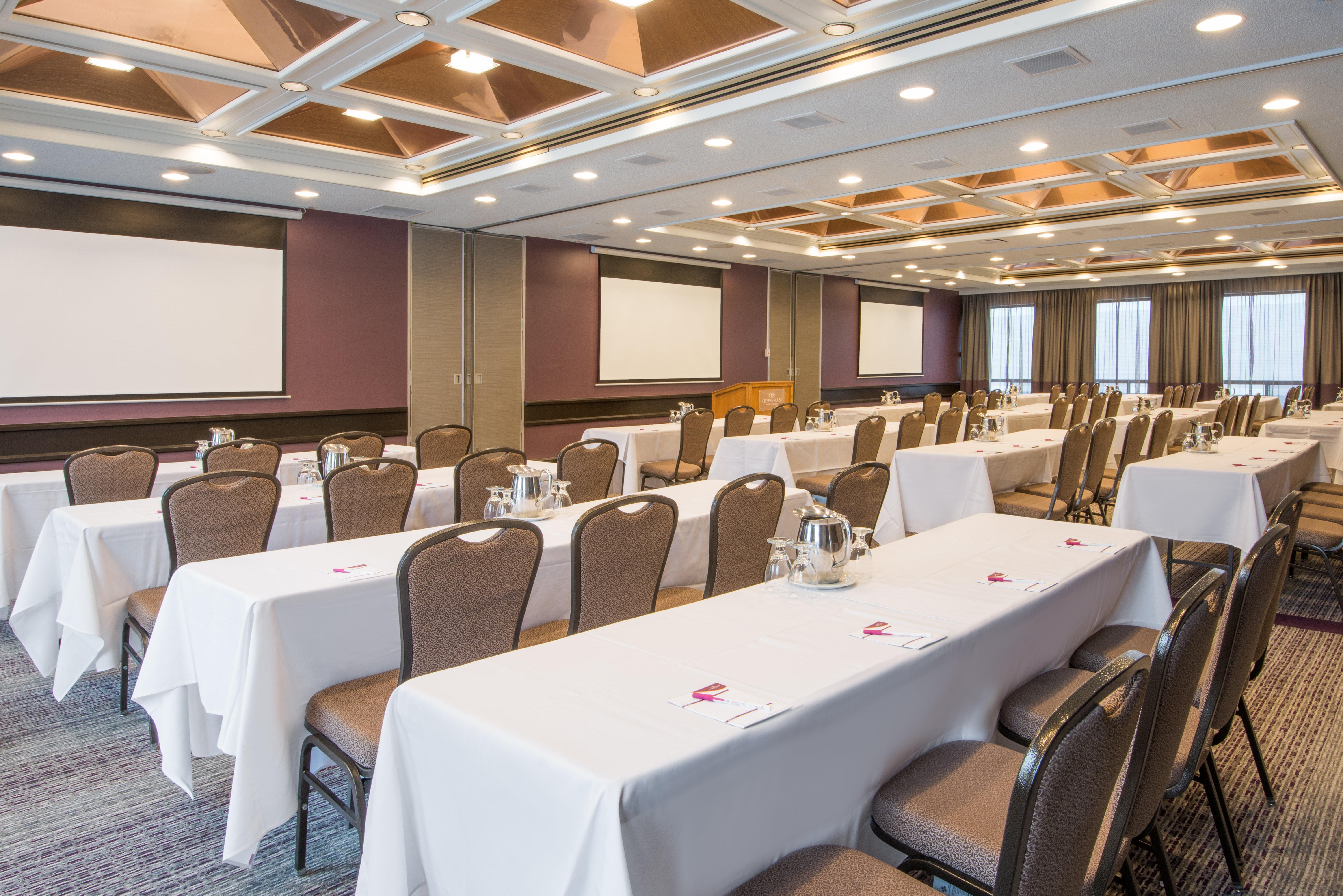 Hotel Crowne Plaza Kitchener-Waterloo By Ihg Exterior foto