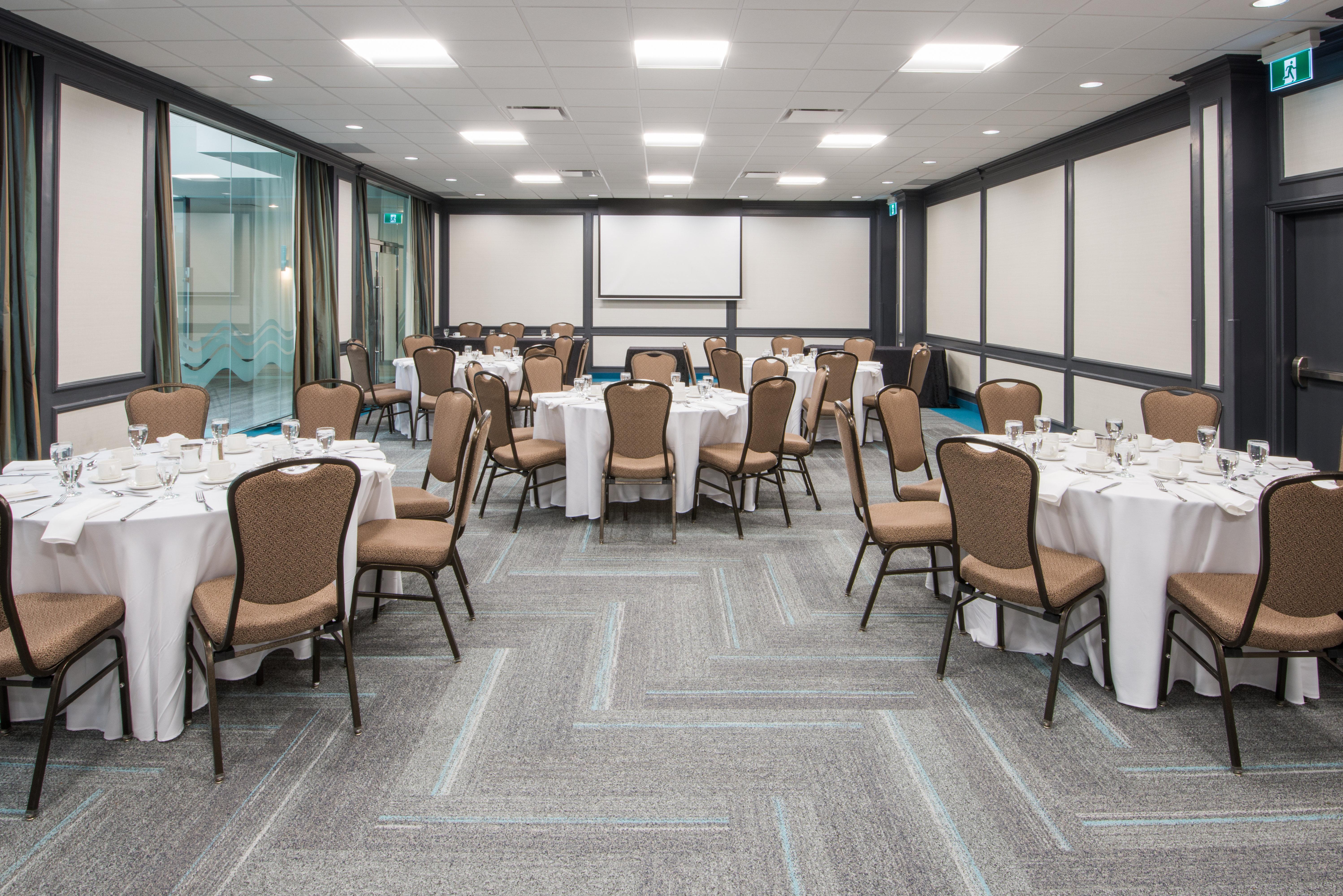 Hotel Crowne Plaza Kitchener-Waterloo By Ihg Exterior foto