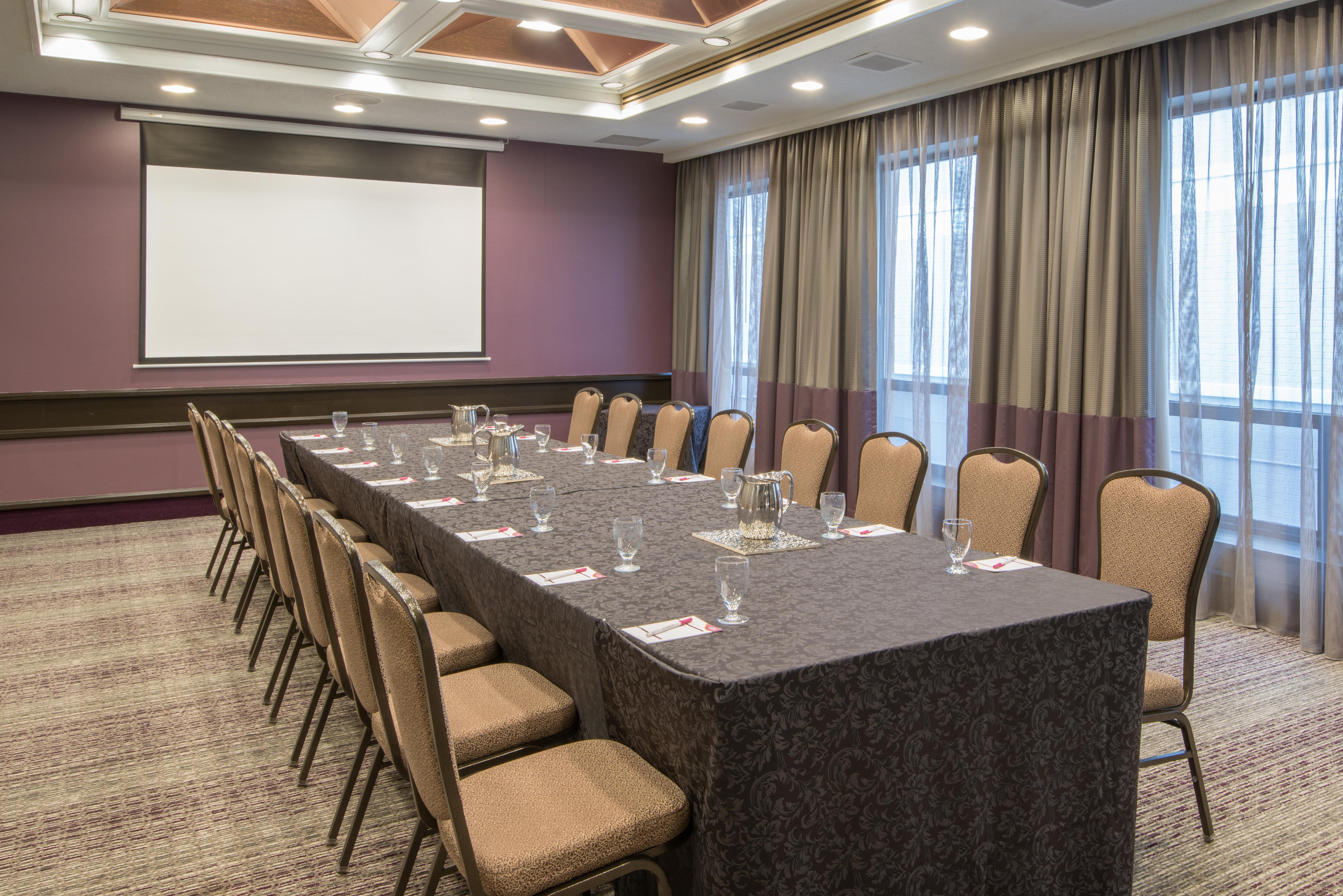 Hotel Crowne Plaza Kitchener-Waterloo By Ihg Exterior foto