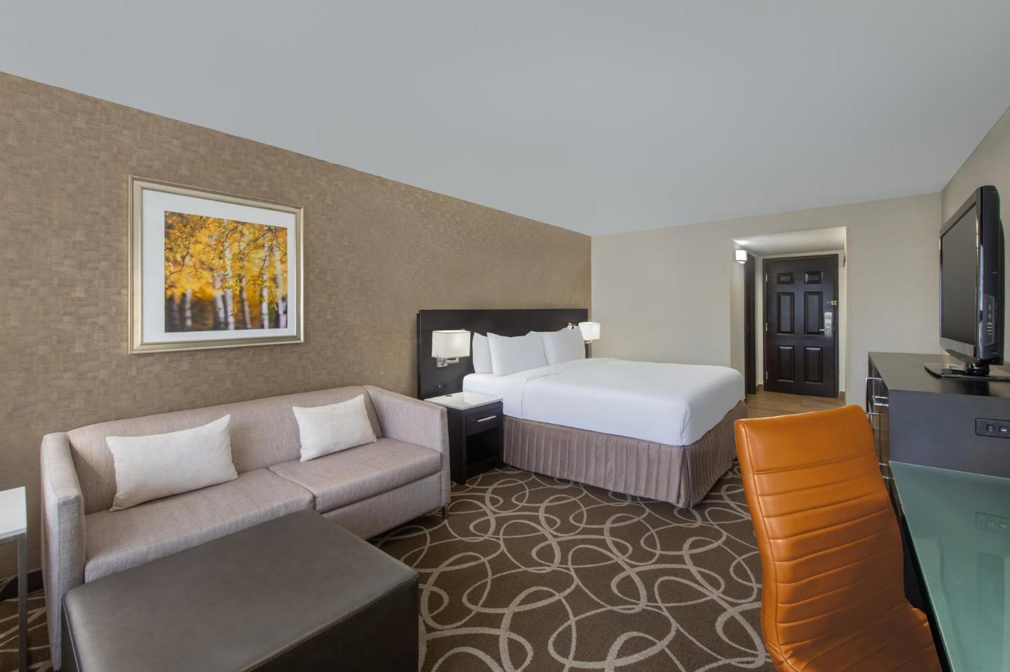 Hotel Crowne Plaza Kitchener-Waterloo By Ihg Exterior foto