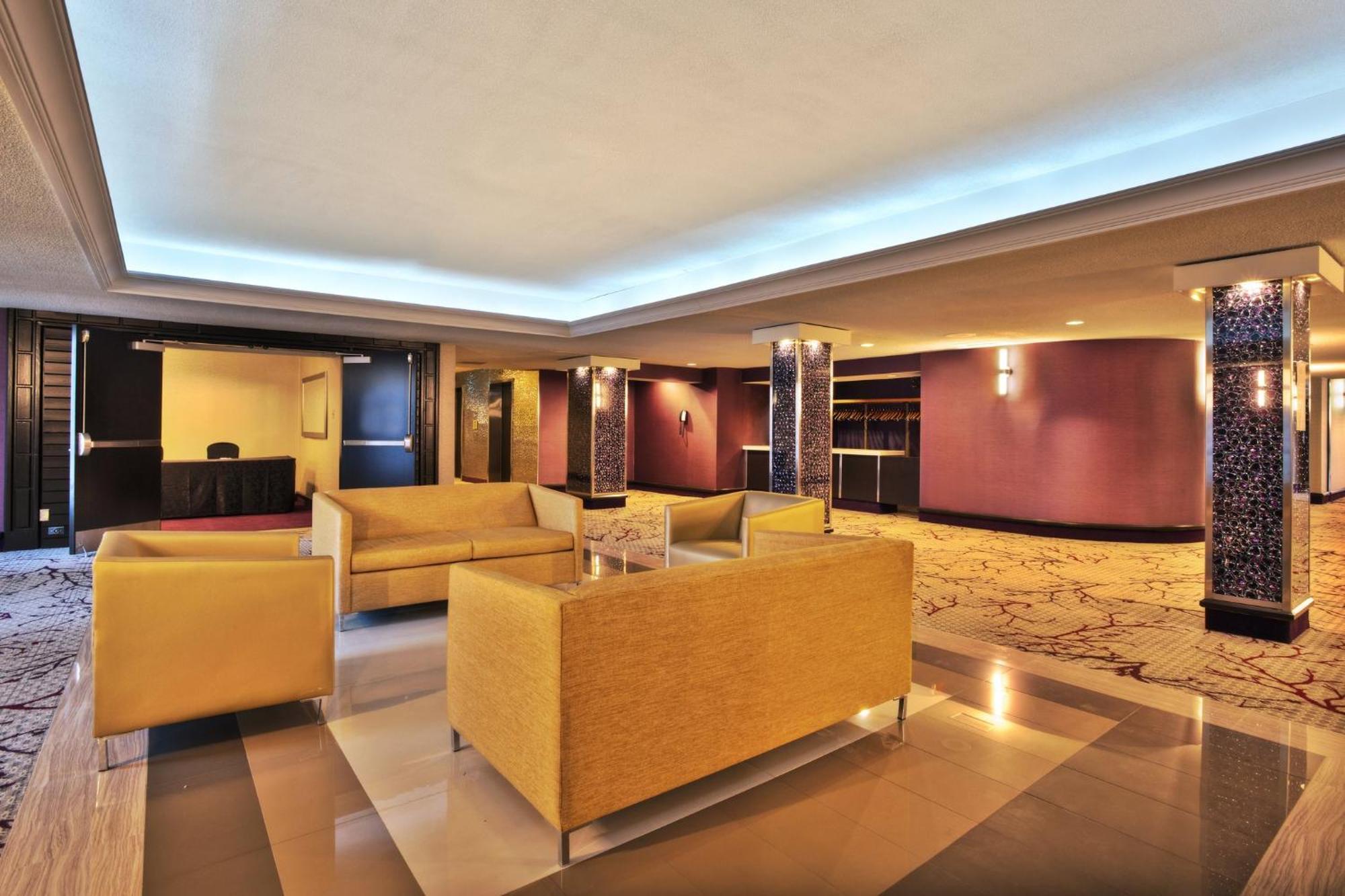 Hotel Crowne Plaza Kitchener-Waterloo By Ihg Exterior foto